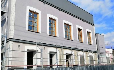 Budynek kina "Górnik" w trakcie prac rewitalizacyjnych.